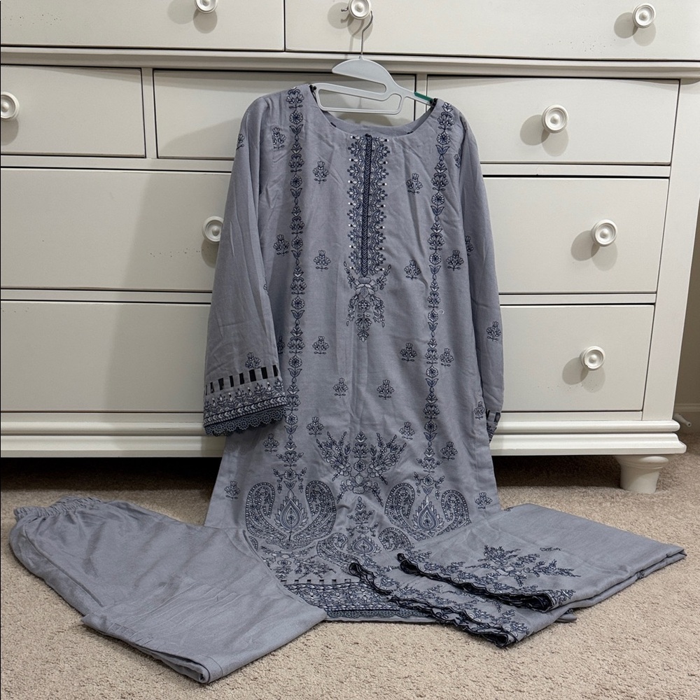 Pakistani embroidered marina 3pcs